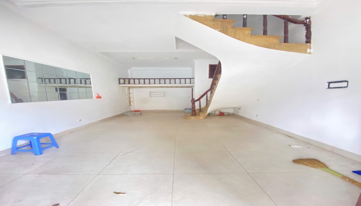 Cho thuê nhà ngõ ô tô tránh, kinh doanh đỉnh Nguyễn Chí Thanh 5 tầng, 3 ngủ khép kín, 16 Triệu (có TL)